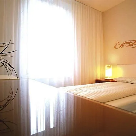 Swiss Star Marc Aurel - Self Check-in דירה