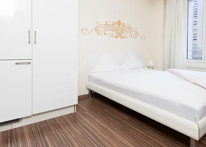 Swiss Star Marc Aurel - Self Check-in Zúrich