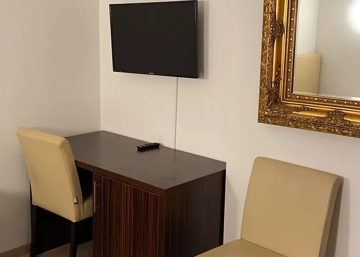 Swiss Star Marc Aurel - Self Check-in * Zurich